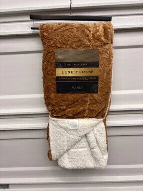 Luxe Throw Superior Softness Brown White Color 50 x 60 Blanket Elegance NEW